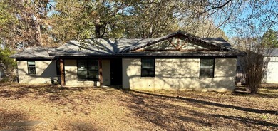 Lake Sam Rayburn  Home For Sale in Pineland Texas