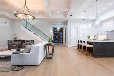 Experience refined coastal living in this exceptional Naples - photo 5