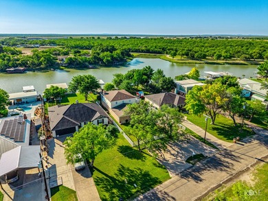 Lake Living at Its Best on Lake Nasworthy in a No Wake Zone! - photo 55