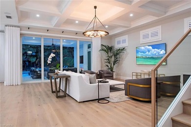Experience refined coastal living in this exceptional Naples - photo 9
