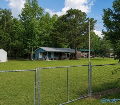 Enjoy lake living on this extra-large, 0.48-acre deeded RV lot - photo 2