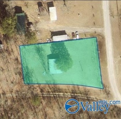Enjoy lake living on this extra-large, 0.48-acre deeded RV lot - photo 4