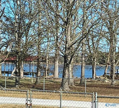 Enjoy lake living on this extra-large, 0.48-acre deeded RV lot - photo 5