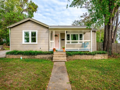 Lake Taneycomo Home For Sale in Branson Missouri