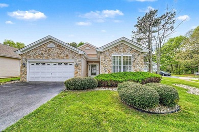 Devonshire Village beauty -- Beautiful 3 bedroom/2 bath sought - photo 1