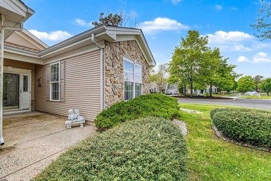 Devonshire Village beauty -- Beautiful 3 bedroom/2 bath sought - photo 2
