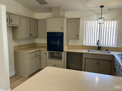 Welcome to 3386 Greenacre Drive! This spacious 3-bedroom - photo 3