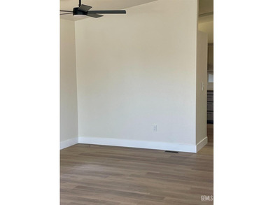 Welcome to 3386 Greenacre Drive! This spacious 3-bedroom - photo 9