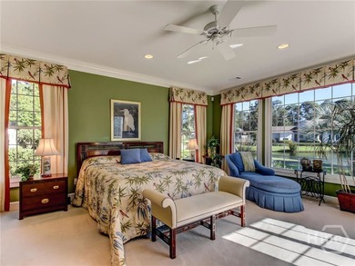 Elegant Lagoon-Front Home in Oakridge |4BR | 3.5BA | 4,722 Sq - photo 11