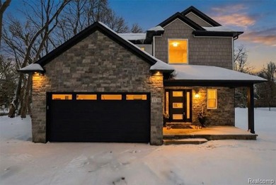 Scott Lake - Oakland County Home For Sale in Waterford Michigan