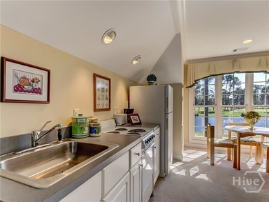 Elegant Lagoon-Front Home in Oakridge |4BR | 3.5BA | 4,722 Sq - photo 24