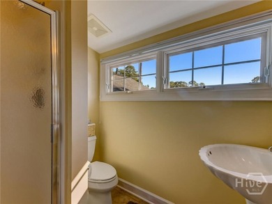 Elegant Lagoon-Front Home in Oakridge |4BR | 3.5BA | 4,722 Sq - photo 25