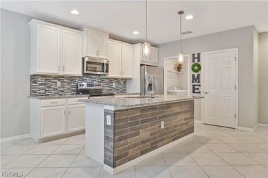 This spacious and thoughtfully designed attached villa offers - photo 3