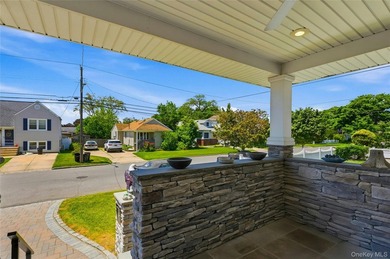 Welcome to your very own slice of paradise in the heart of the - photo 6
