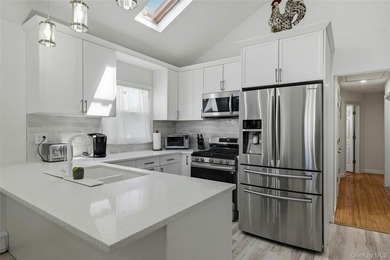 Welcome to your very own slice of paradise in the heart of the - photo 10