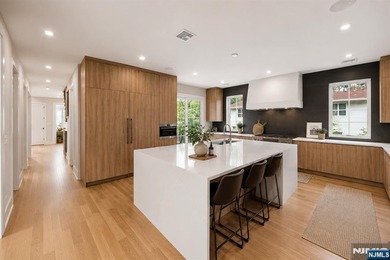 Welcome to 14 Allison Drive in Englewood Cliffs, a recently - photo 16