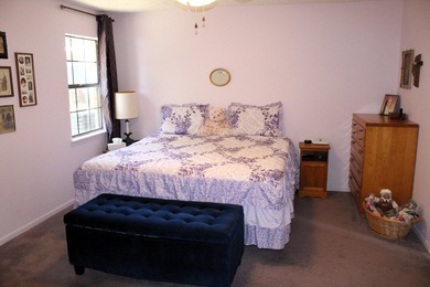 Welcome to this beautifully maintained all-brick ranch-style - photo 18