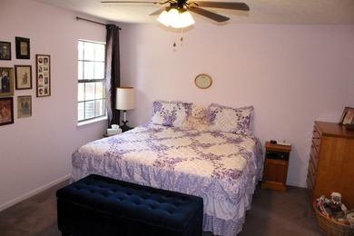 Welcome to this beautifully maintained all-brick ranch-style - photo 19