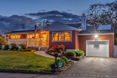 Welcome to this charming and well-maintained Ranch, perfectly - photo 1