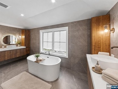 Welcome to 14 Allison Drive in Englewood Cliffs, a recently - photo 28
