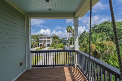 Spacious custom-built quality home offering OUTSTANDING OCEAN - photo 33