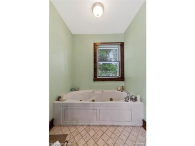 LOCATION, LOCATION, LOCATION, CLEAN UPDDATED 4 BDRM, 2 FULL BATH - photo 33