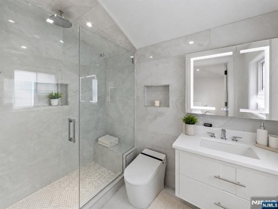 Welcome to 14 Allison Drive in Englewood Cliffs, a recently - photo 34