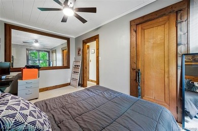 LOCATION, LOCATION, LOCATION, CLEAN UPDDATED 4 BDRM, 2 FULL BATH - photo 36