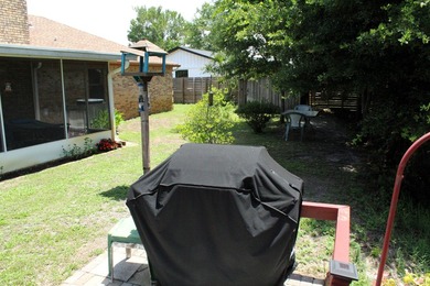 Welcome to this beautifully maintained all-brick ranch-style - photo 37