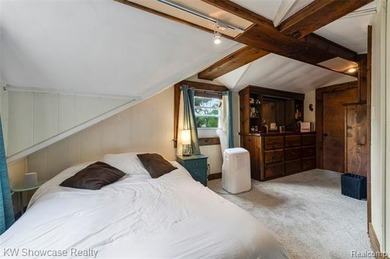 LOCATION, LOCATION, LOCATION, CLEAN UPDDATED 4 BDRM, 2 FULL BATH - photo 40