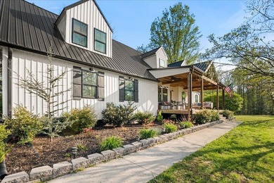 Completely renovated and full of character! This one of a kind - photo 4