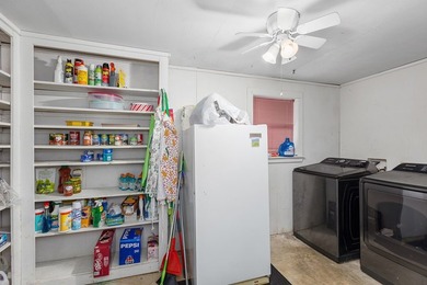 Come see this spacious home with Acreage Close to Town! Bonus! - photo 6
