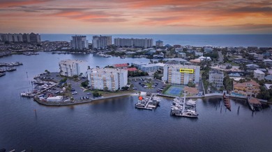 PENTHOUSE - FURNISHED- BOAT SLIP - HARBOR VIEWS! DEEDED BEACH - photo 3