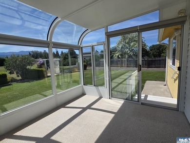 Your forever home awaits in this beautifully maintained - photo 11