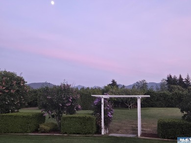 Your forever home awaits in this beautifully maintained - photo 25