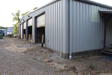 4,288 sqft Office/House, 50X90 insulated red iron shop, 2500 - photo 31