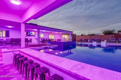 Completely remodeled and loaded with upgrades, this stunning 3 - photo 31
