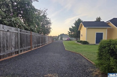 Your forever home awaits in this beautifully maintained - photo 34