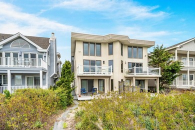 Beautifully updated 4-bedroom, 2.5-bath BEACHFRONT Townhouse - photo 1