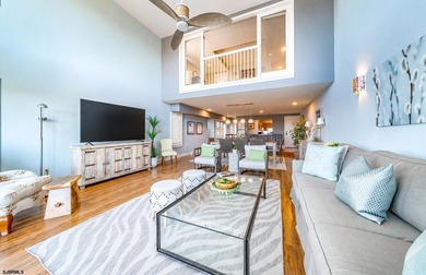 Beautifully updated 4-bedroom, 2.5-bath BEACHFRONT Townhouse - photo 4