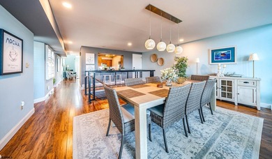 Beautifully updated 4-bedroom, 2.5-bath BEACHFRONT Townhouse - photo 6