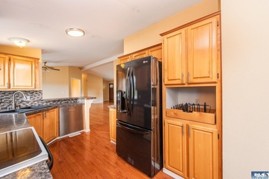 Lovely home with partial views of the Mountains and the Strait - photo 13