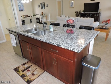 MOVE IN READY AND EXTREMELY CLEAN! PICTURE PERFECT! ~ This - photo 16