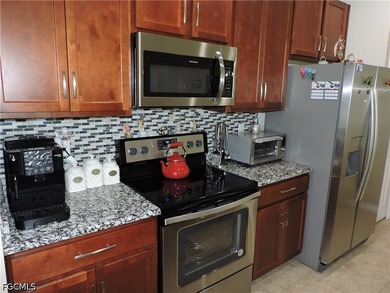 MOVE IN READY AND EXTREMELY CLEAN! PICTURE PERFECT! ~ This - photo 17