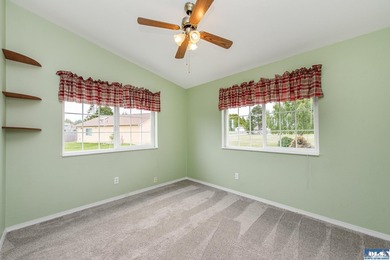 Lovely home with partial views of the Mountains and the Strait - photo 19