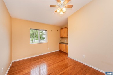 Lovely home with partial views of the Mountains and the Strait - photo 23