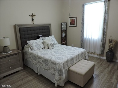 MOVE IN READY AND EXTREMELY CLEAN! PICTURE PERFECT! ~ This - photo 28