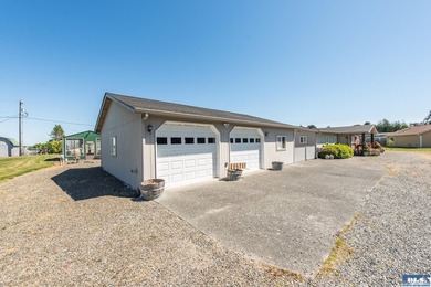 Lovely home with partial views of the Mountains and the Strait - photo 28