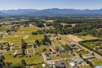 Lovely home with partial views of the Mountains and the Strait - photo 33