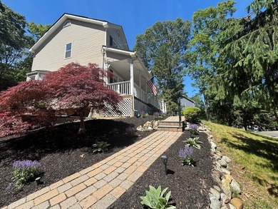 Welcome to this beautifuly updated home nestled in one of Rocky - photo 4